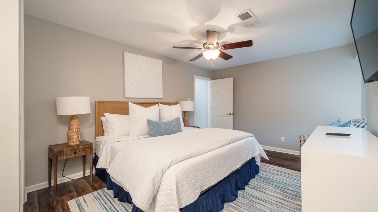 Photo of Bedroom in Lake Hamilton