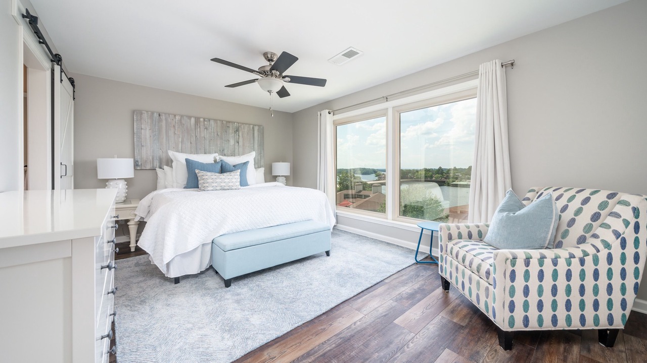 Photo of Bedroom in Lake Hamilton