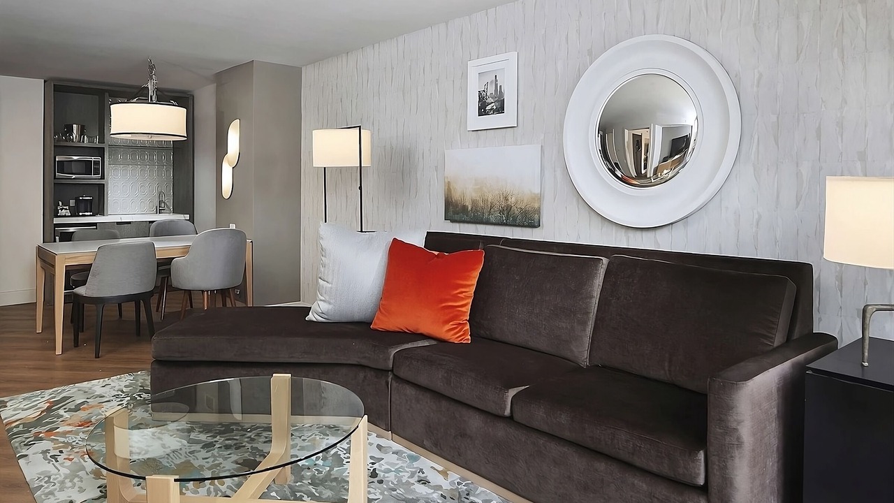 Photo of Livingroom in Streeterville