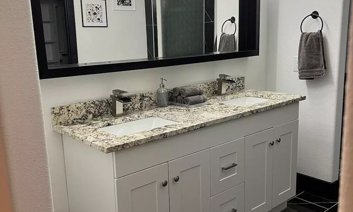 Photo of Bathroom in DeSoto