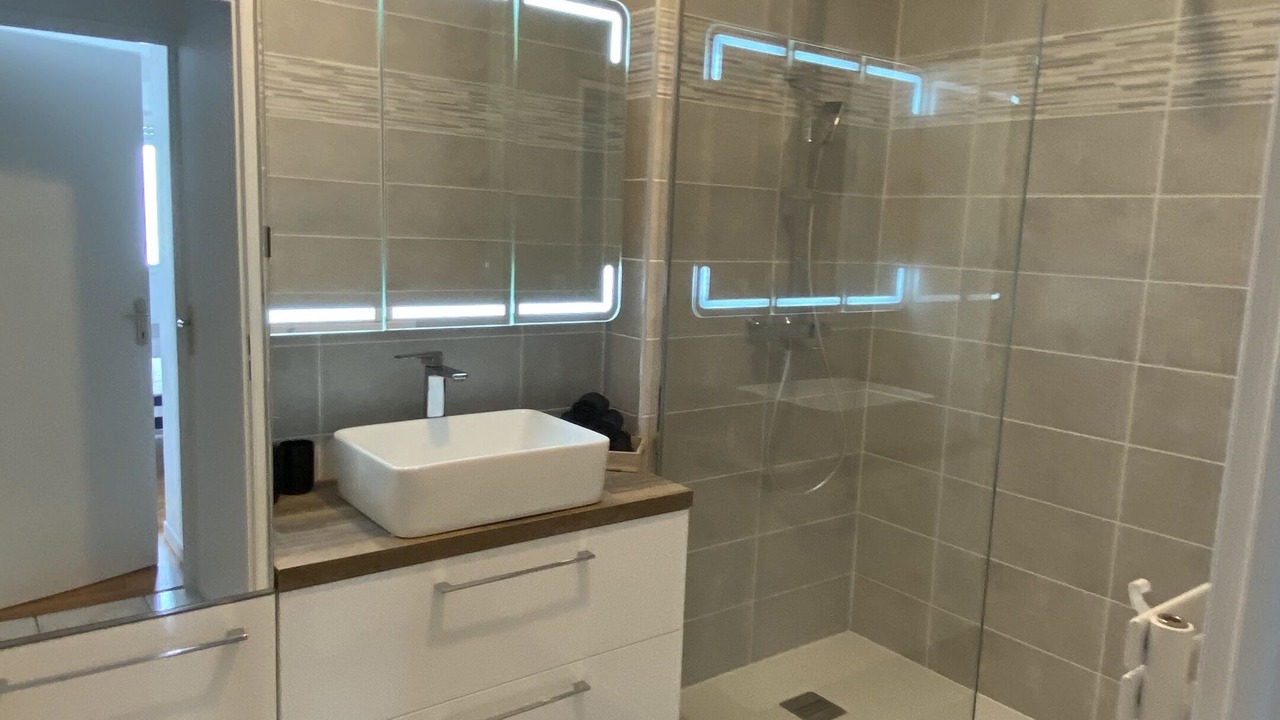 Photo of Bathroom in Coutras