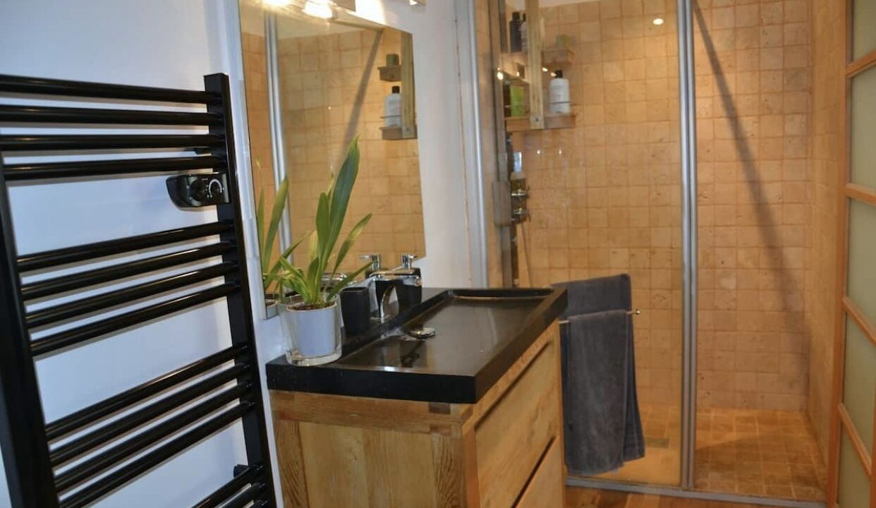 Photo of Bathroom in Beaumont-les-Valence