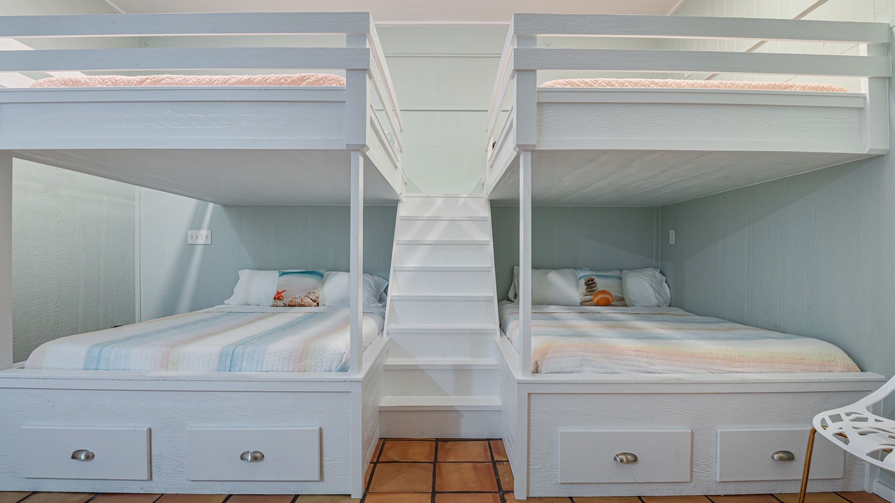 Photo of Bedroom in Crystal Beach