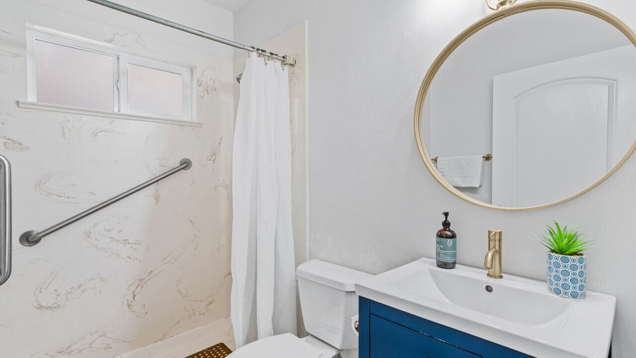 Photo of Bathroom in University Heights