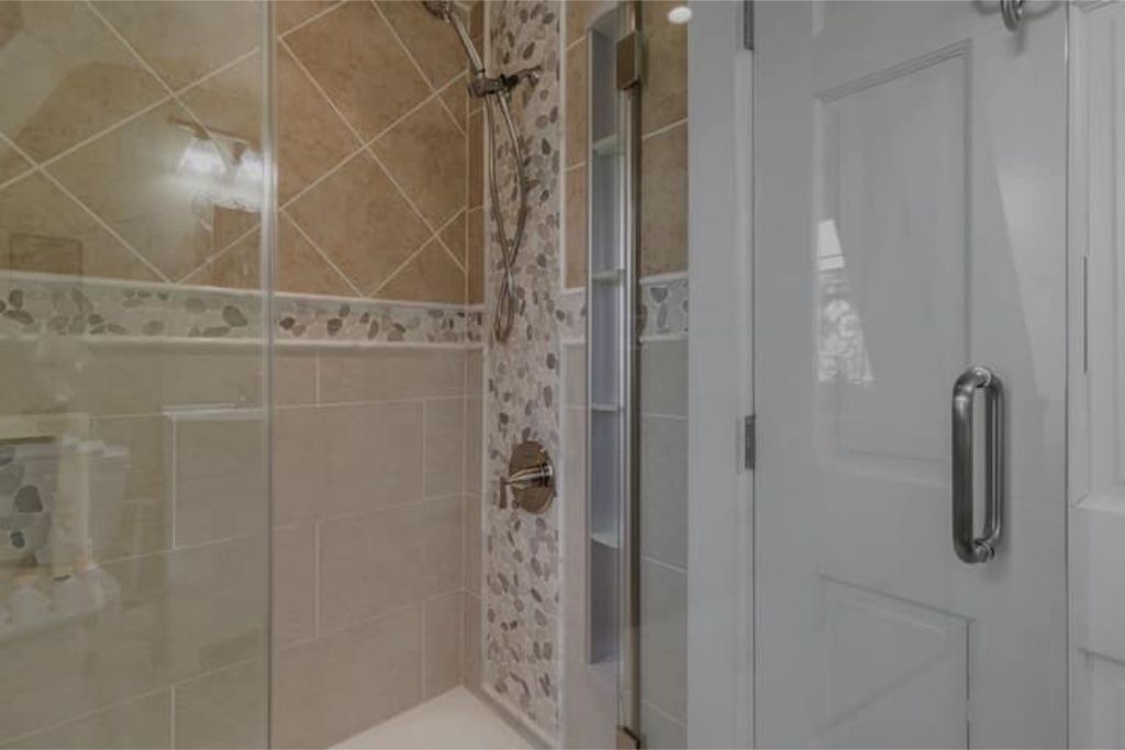 Photo of Bathroom in North Tonawanda