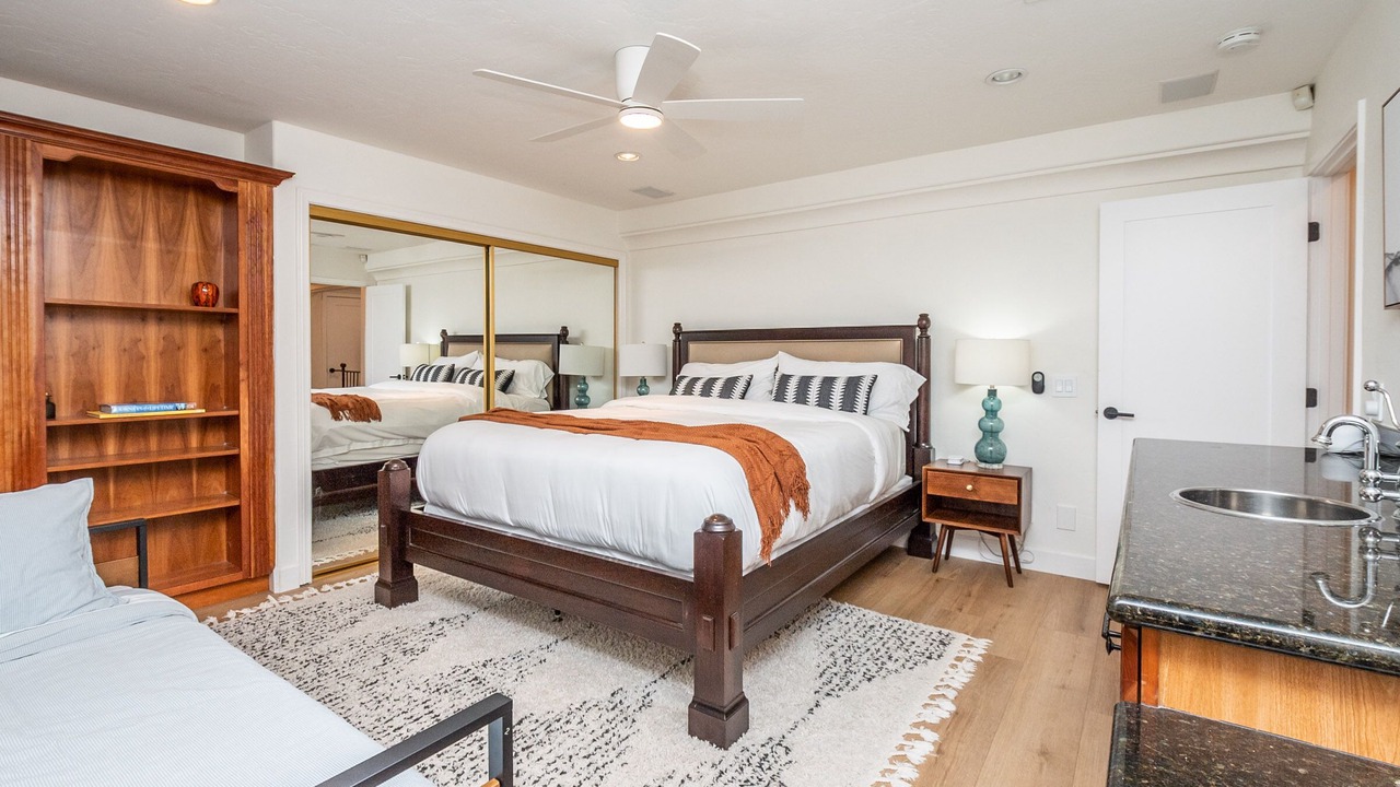 Photo of Bedroom in Lake Hodges