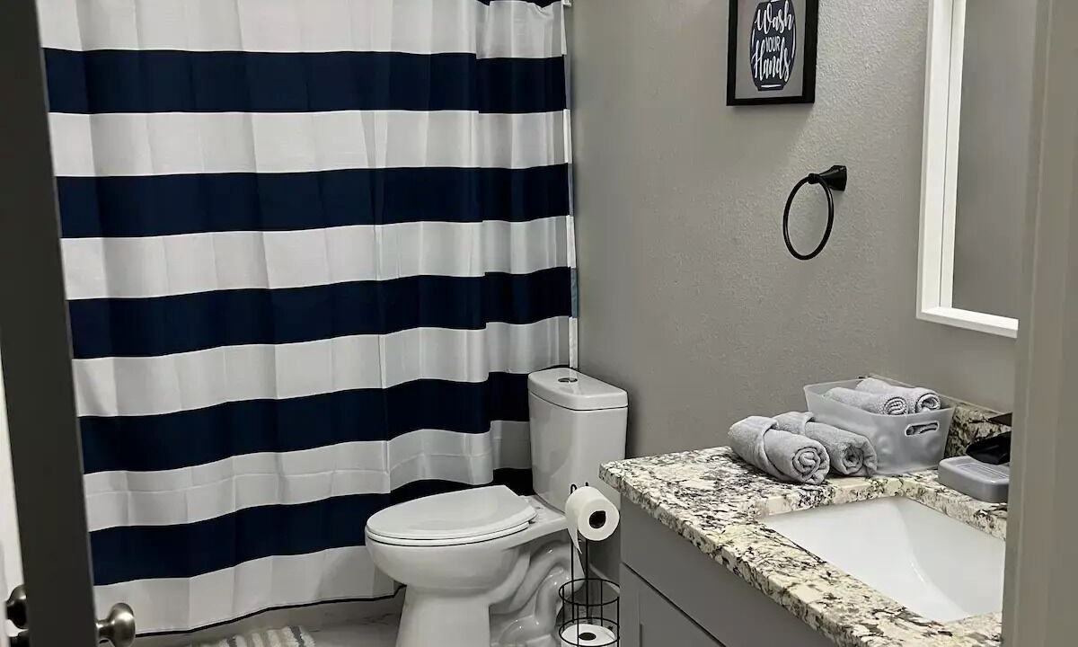 Photo of Bathroom in DeSoto