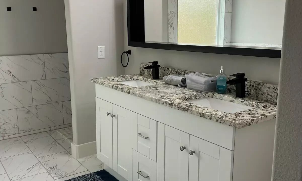 Photo of Bathroom in DeSoto