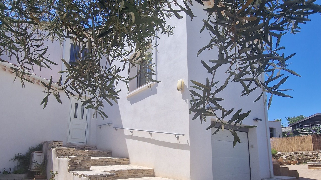 Photo of Outdoor in Poussan