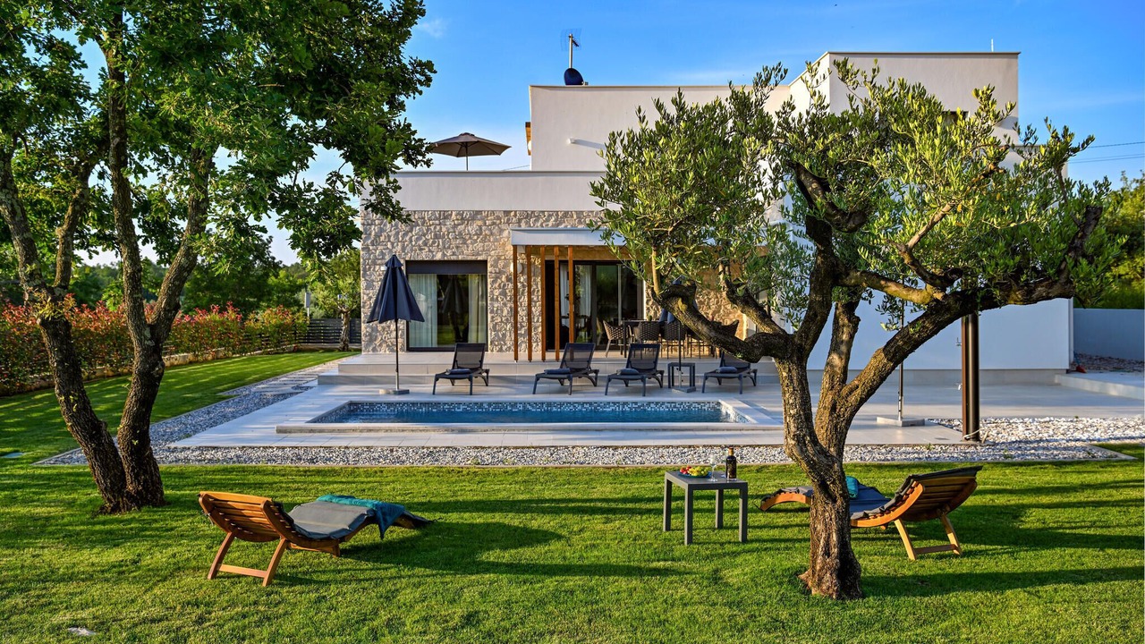 Photo of Outdoor in Marasi