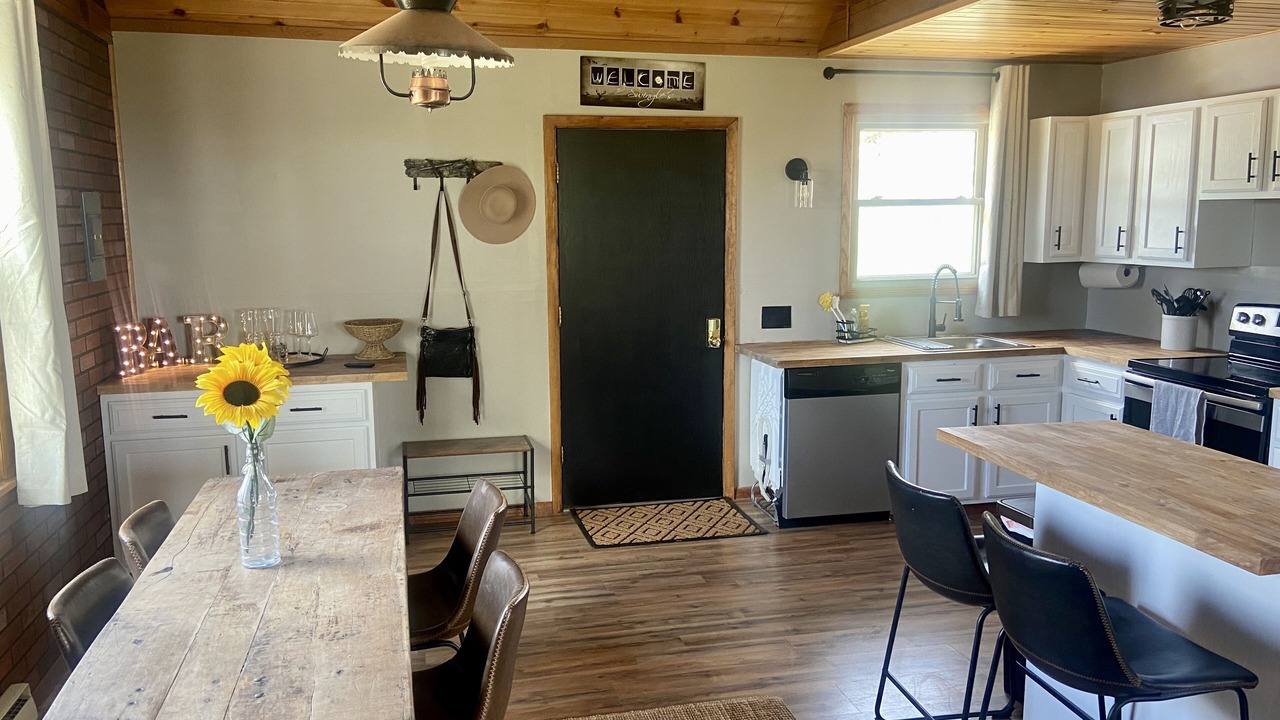Photo of Kitchen in Granite Canon
