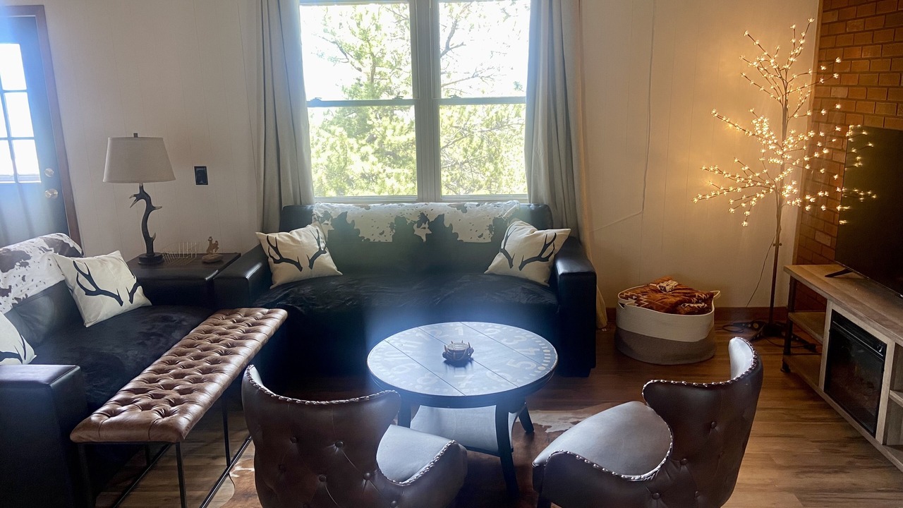 Photo of Livingroom in Granite Canon