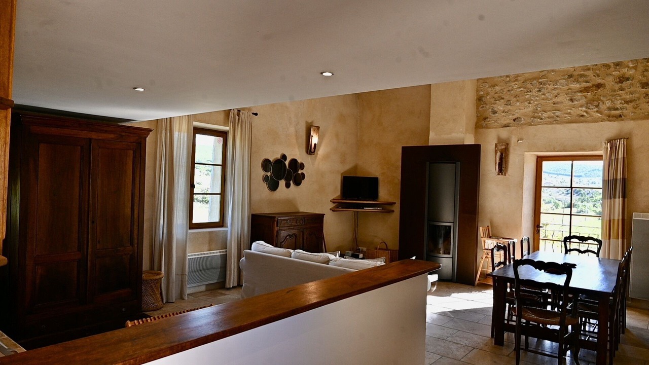Photo of Livingroom in Ongles