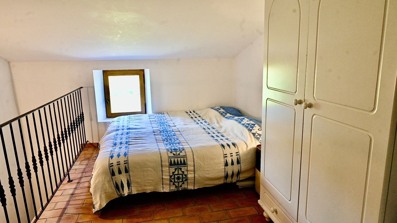 Photo of Bedroom in Ongles