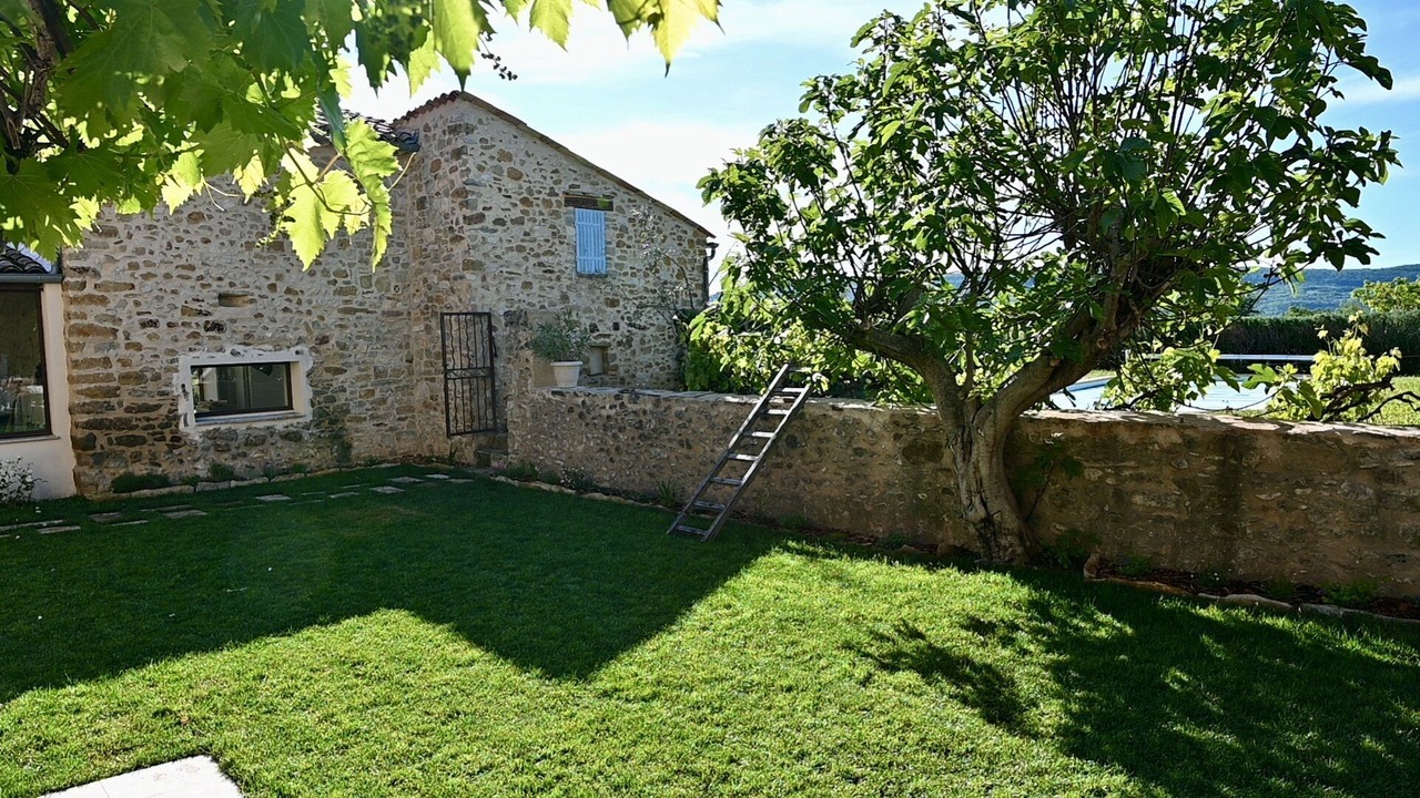 Photo of Outdoor in Ongles