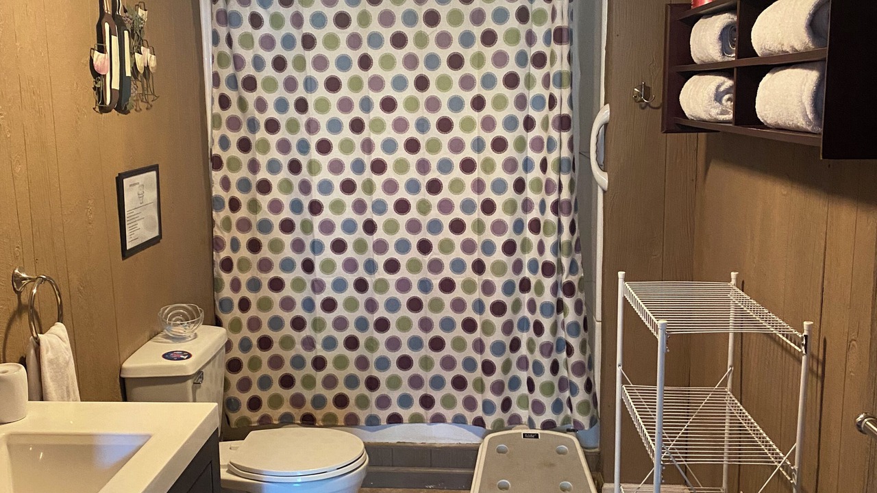 Photo of Bathroom in Town of Torrey
