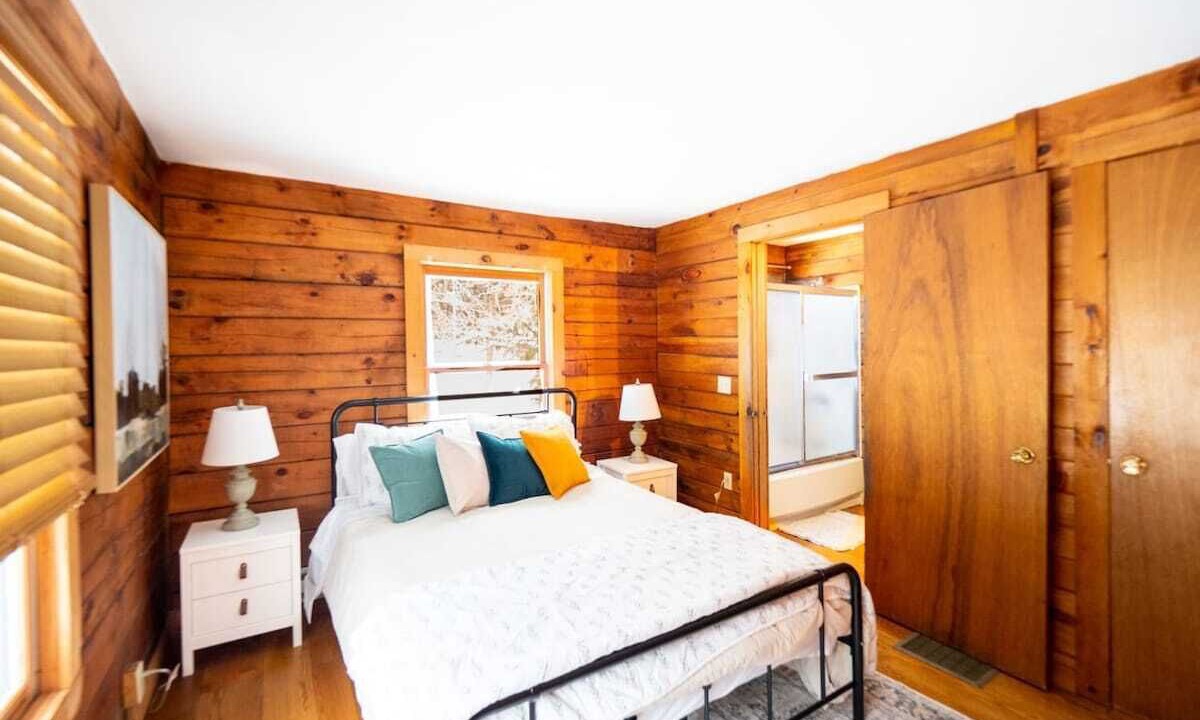 Photo of Bedroom in Becket
