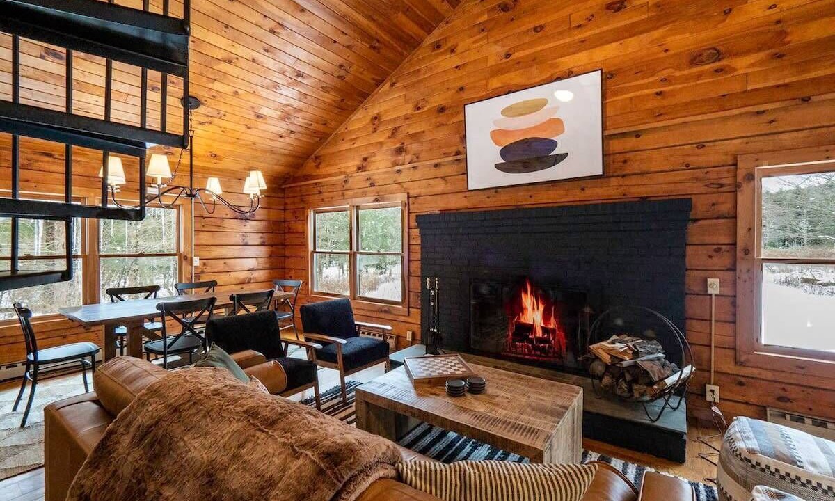 Photo of Livingroom in Becket
