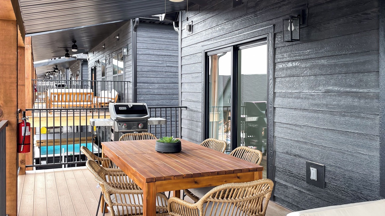 Photo of Outdoor in Hollister
