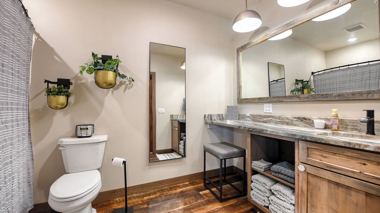 Photo of Bathroom in Lead