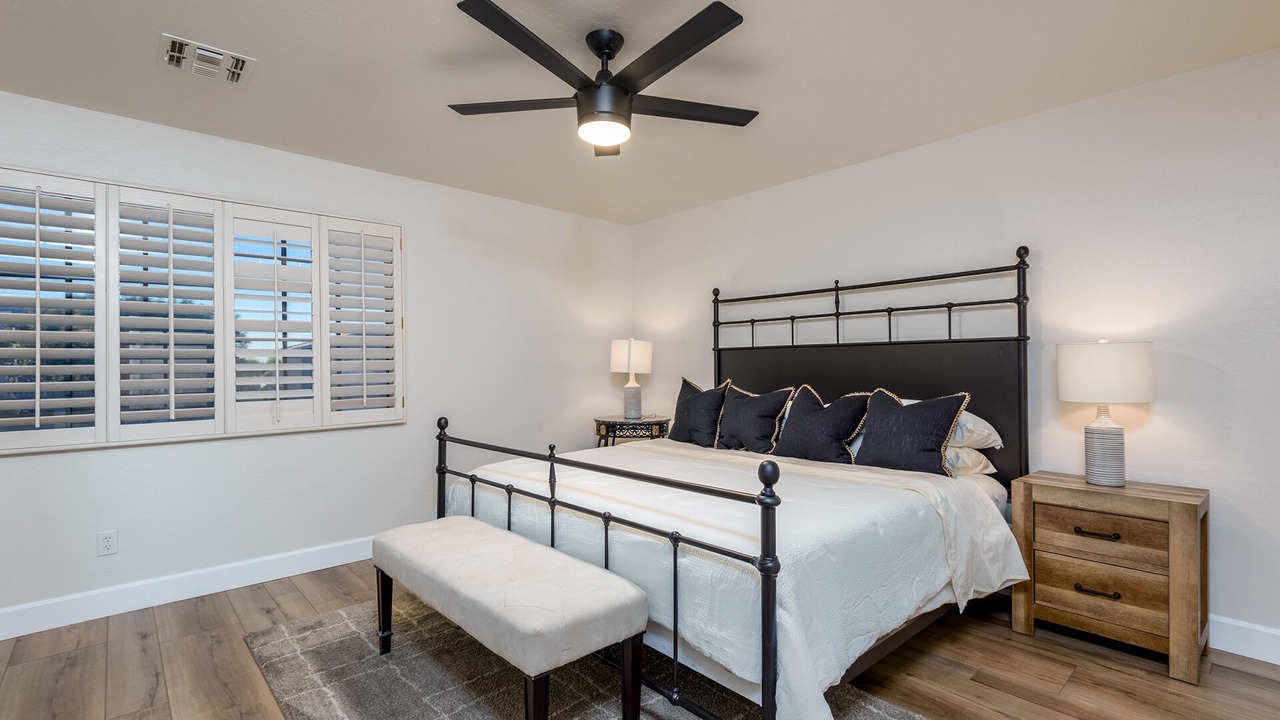 Photo of Bedroom in Greenfield Lakes