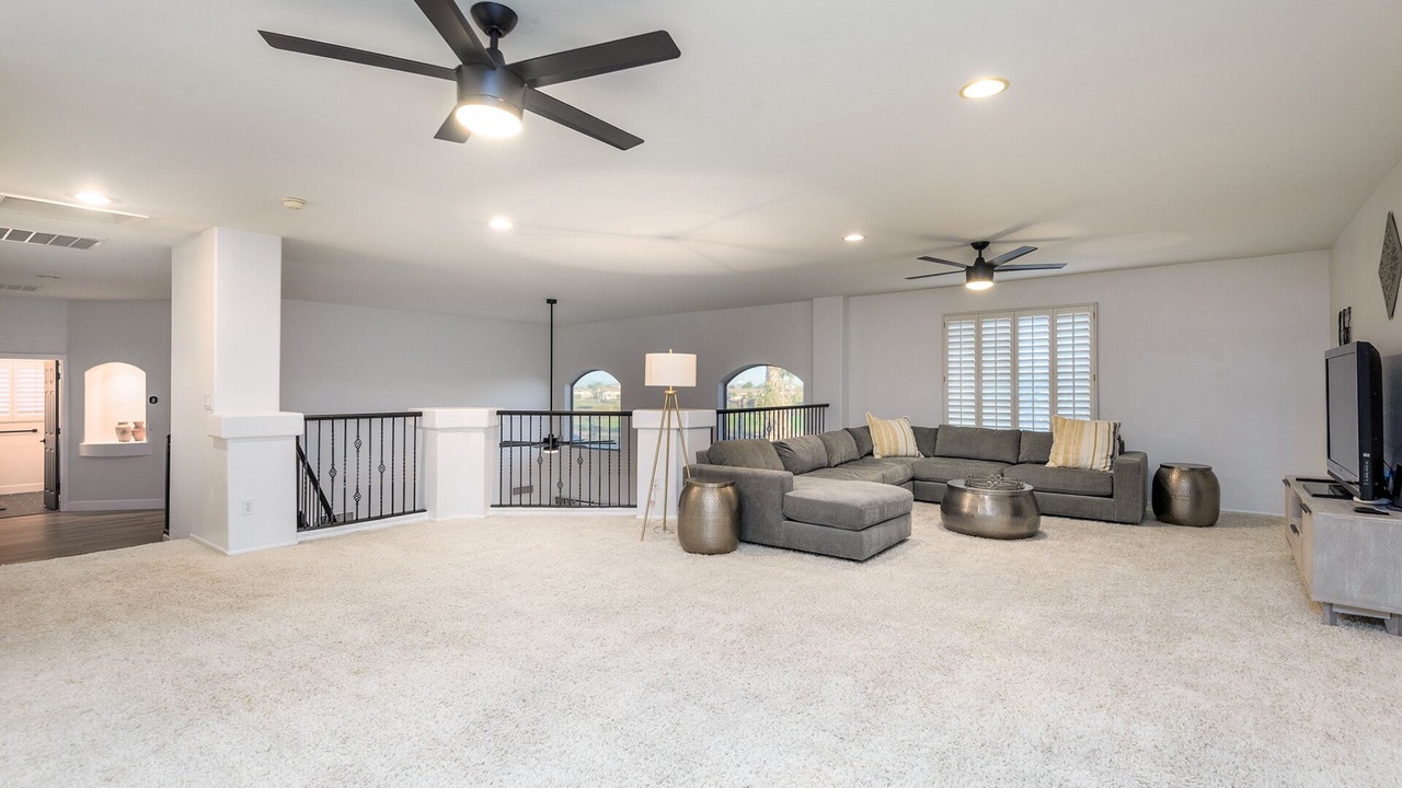 Photo of Livingroom in Greenfield Lakes