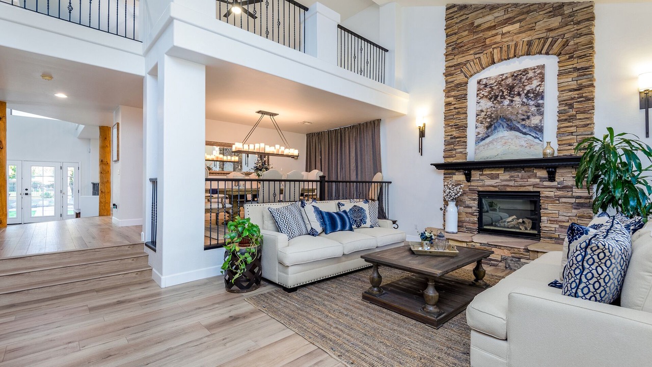 Photo of Livingroom in Greenfield Lakes