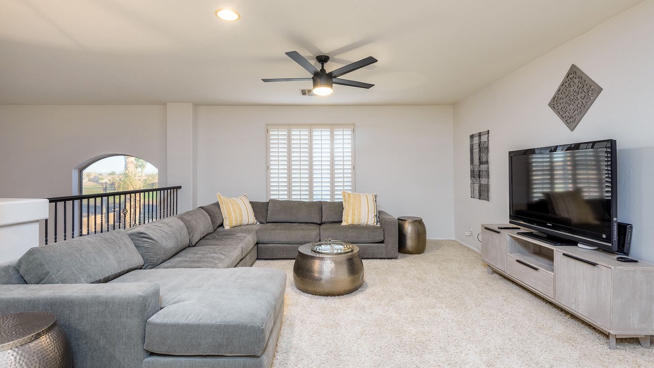 Photo of Livingroom in Greenfield Lakes