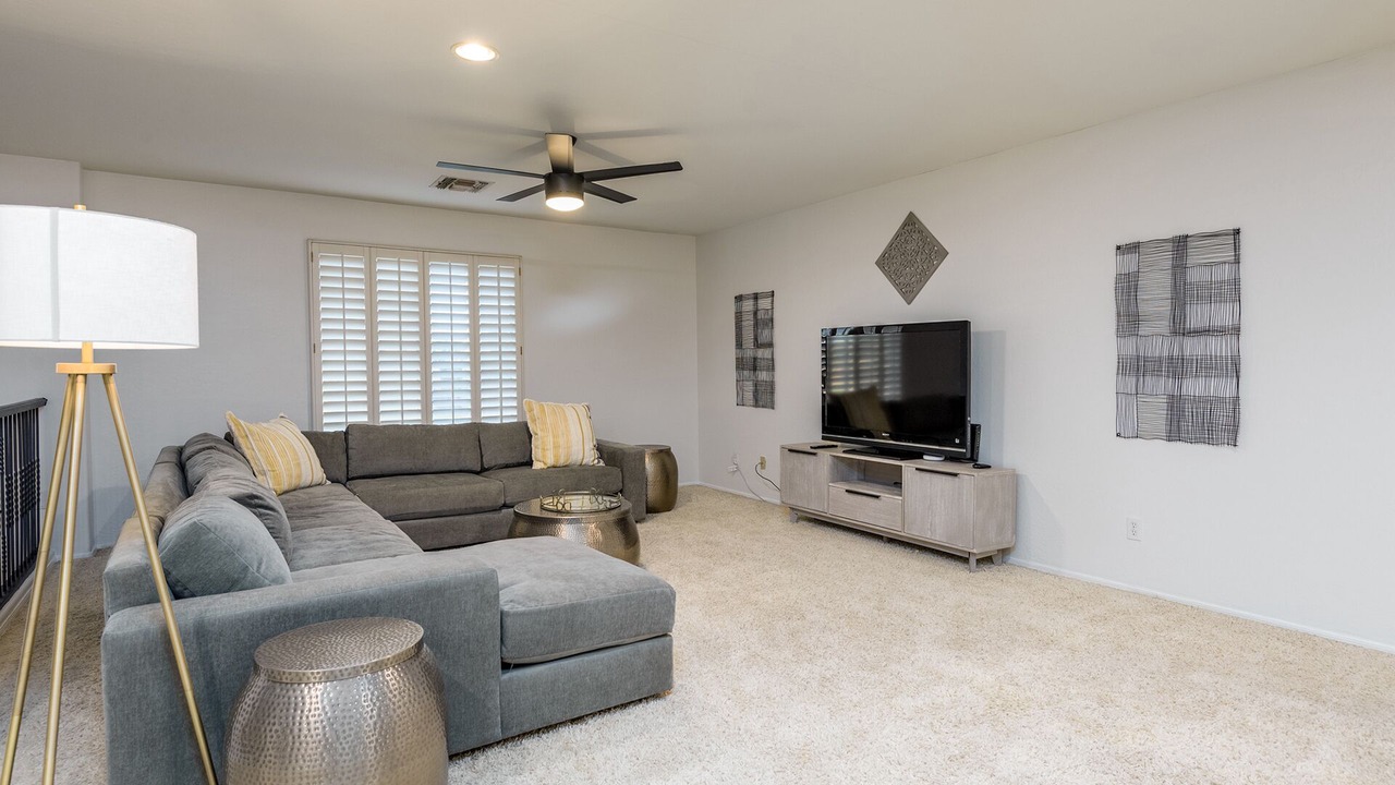 Photo of Livingroom in Greenfield Lakes