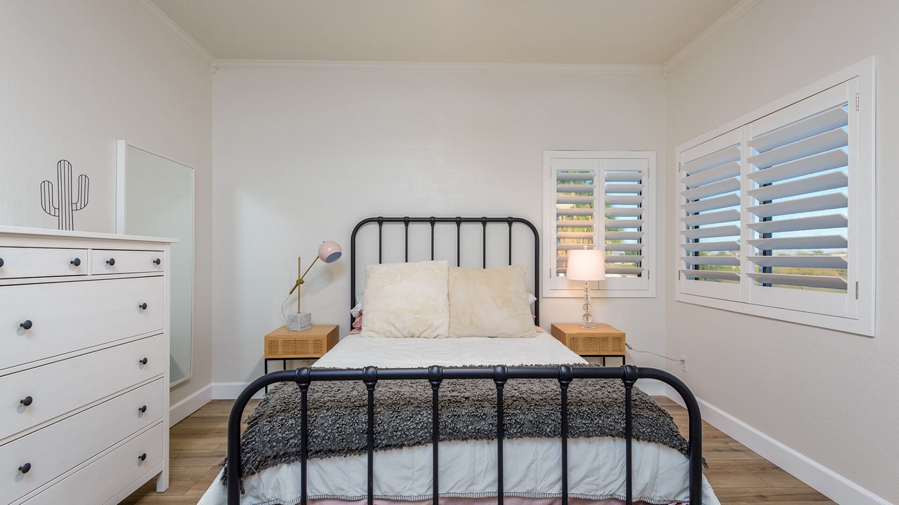 Photo of Bedroom in Greenfield Lakes