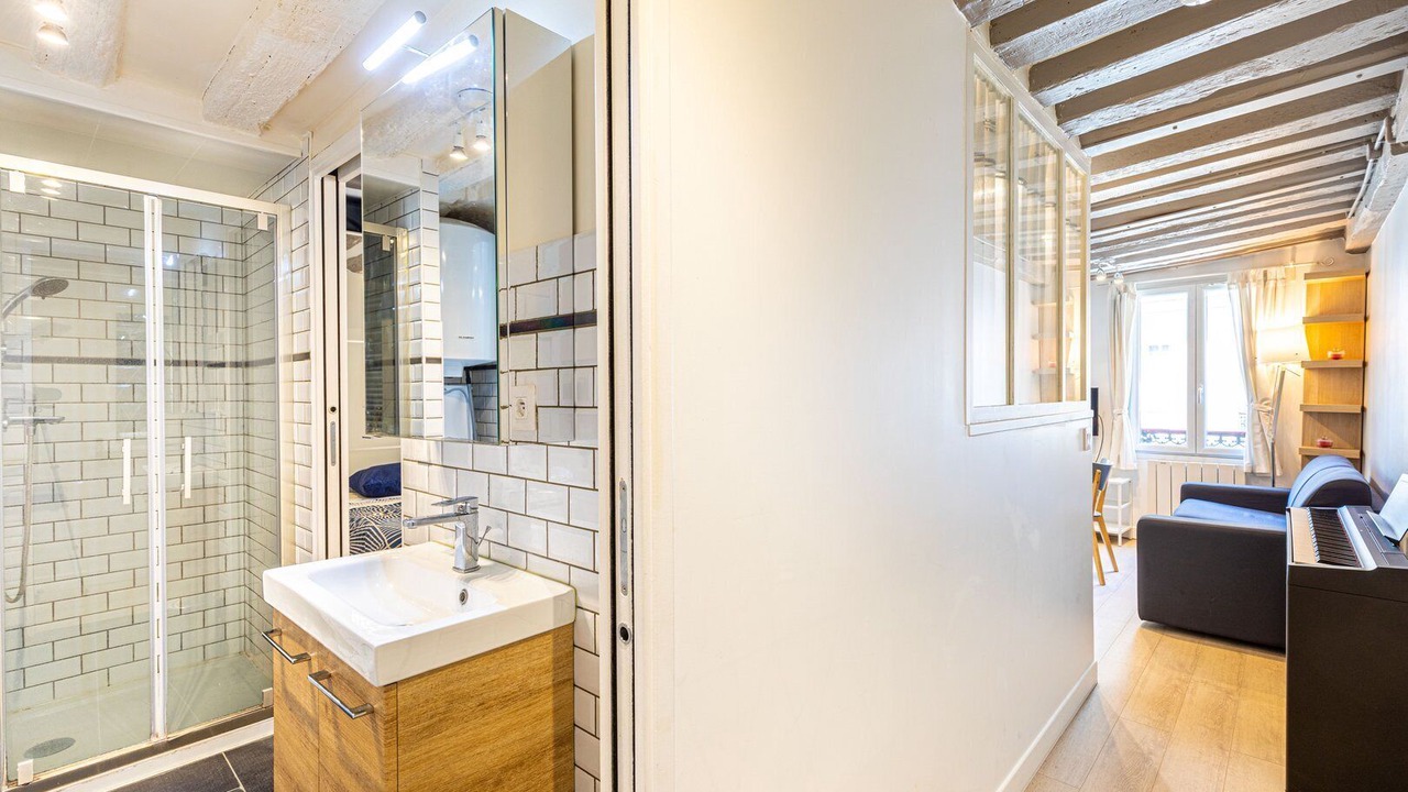 Photo of Bathroom in Odeon