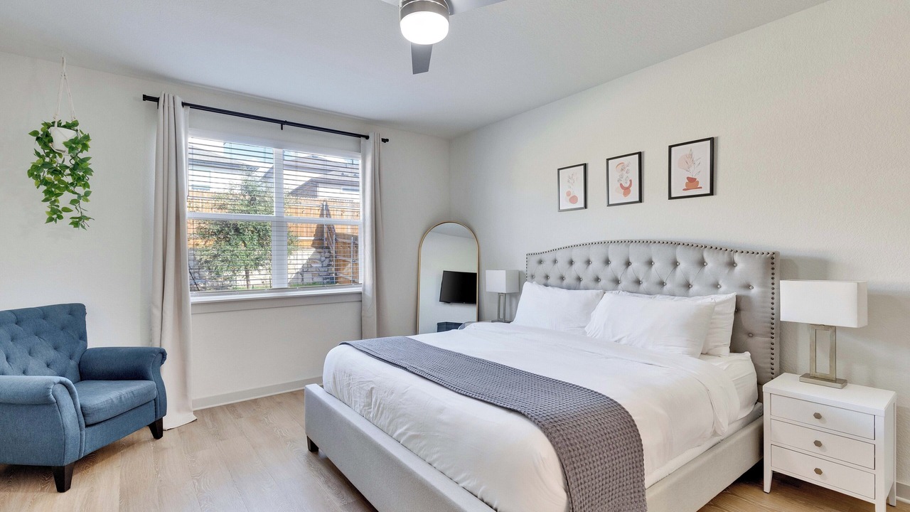 Photo of Bedroom in McNeil