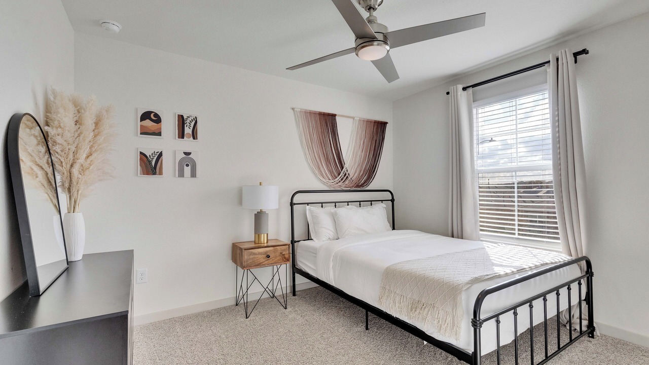 Photo of Bedroom in McNeil