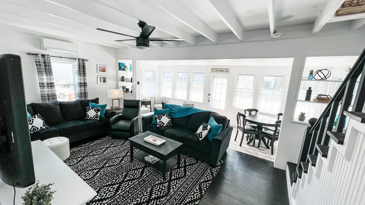 Photo of Livingroom in Niantic