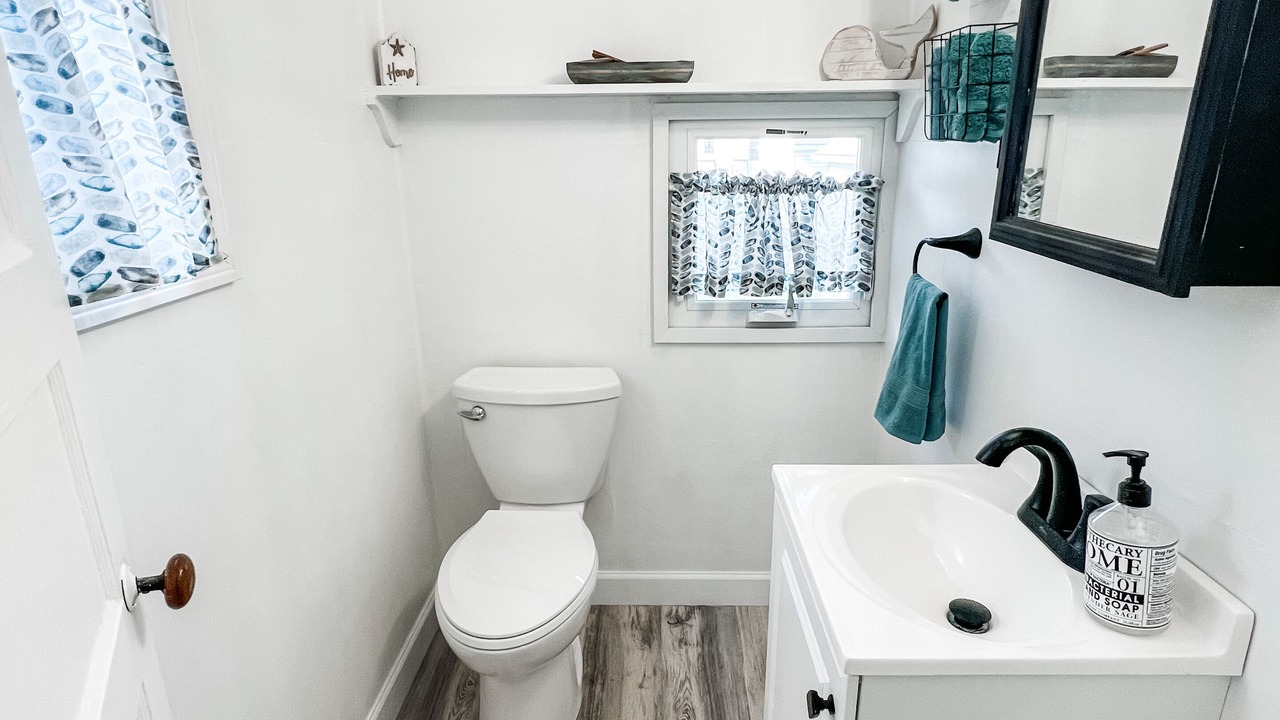 Photo of Bathroom in Niantic