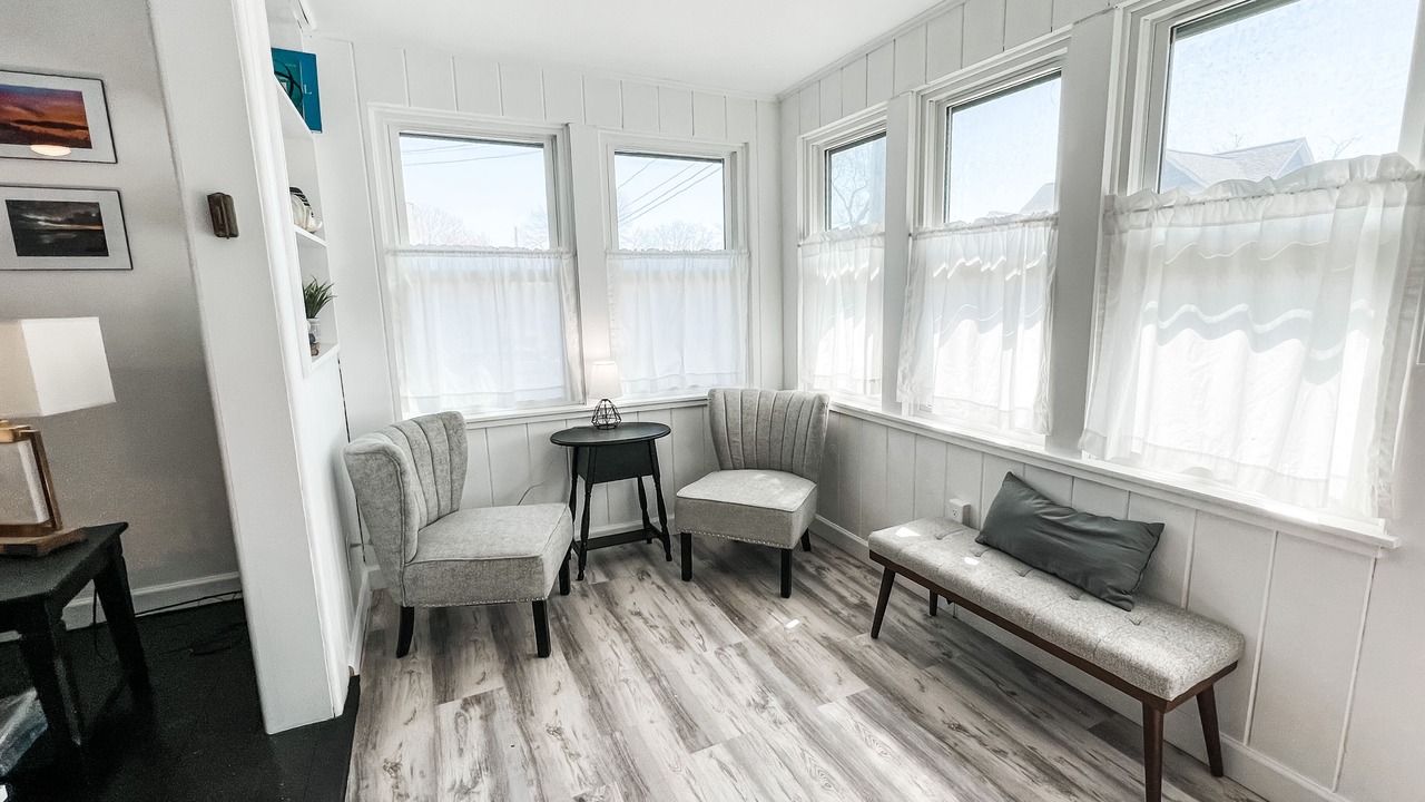 Photo of Livingroom in Niantic