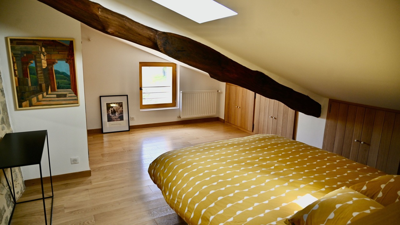 Photo of Bedroom in Ongles