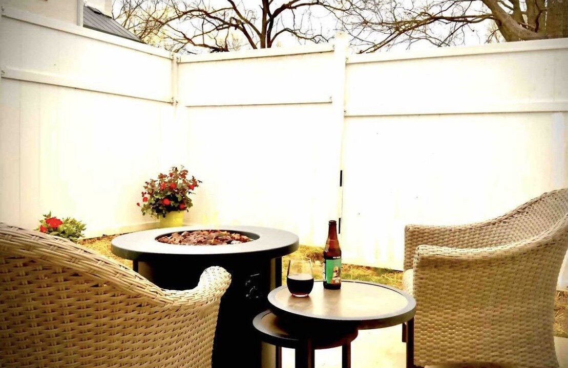 Photo of Patio Balcony in Broadway