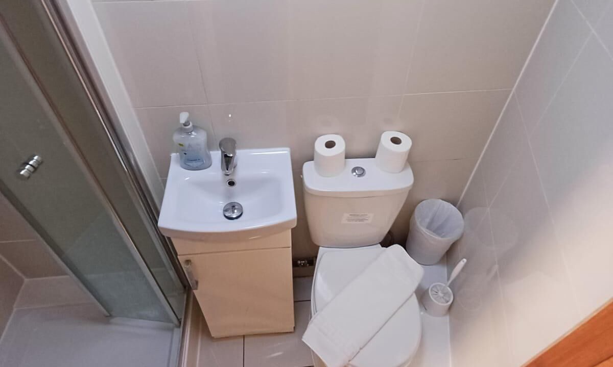 Photo of Bathroom in Queen's Park