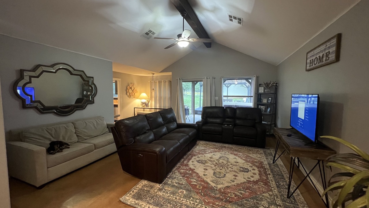 Photo of Livingroom in Burnet