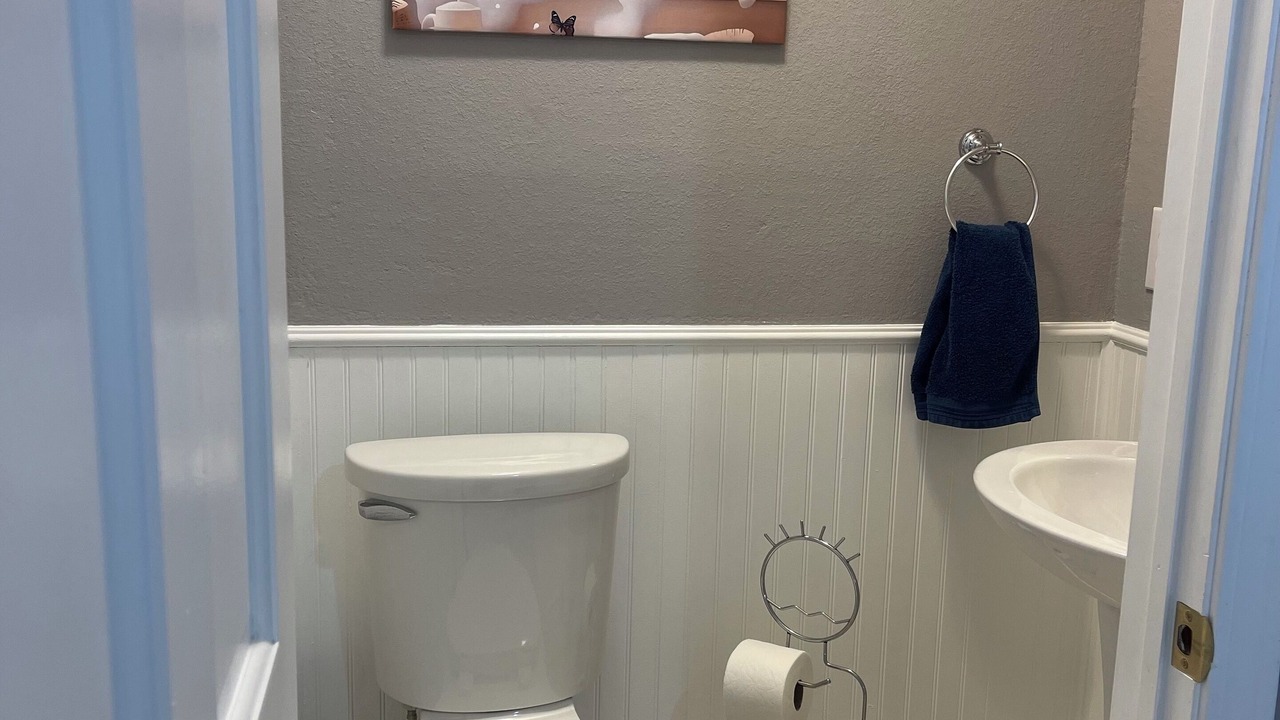 Photo of Bathroom in Lincoln County