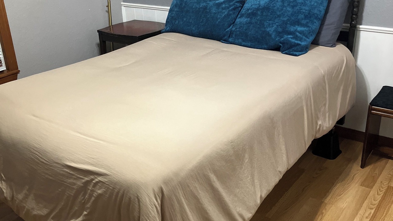 Photo of Bedroom in Lincoln County
