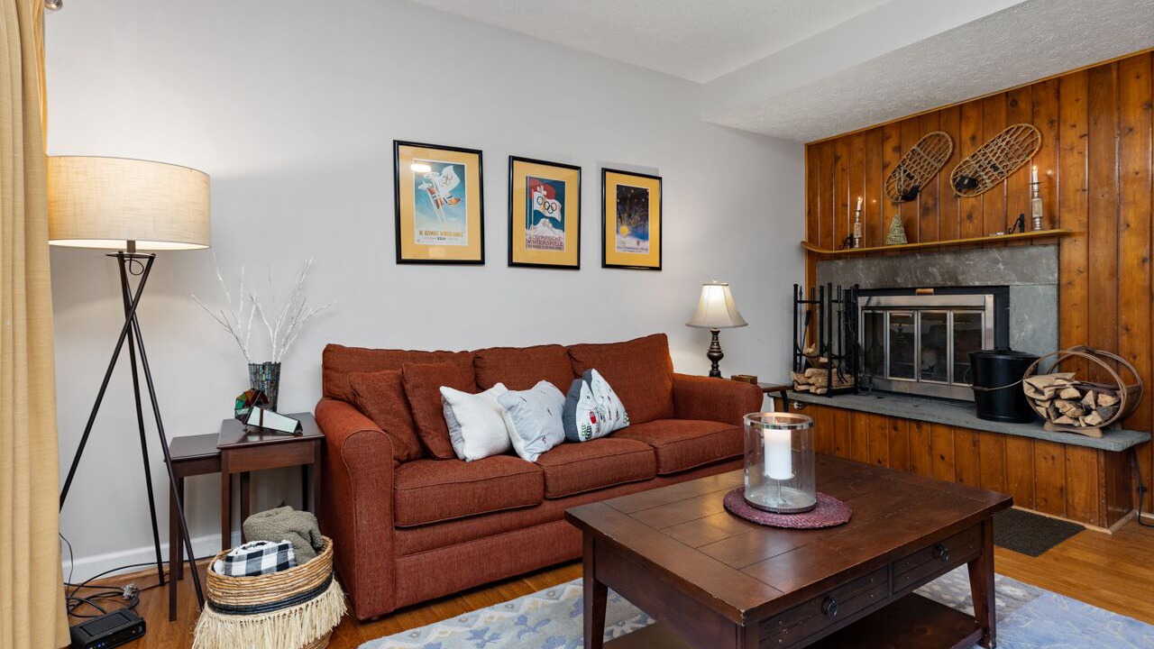 Photo of Livingroom in Wintergreen