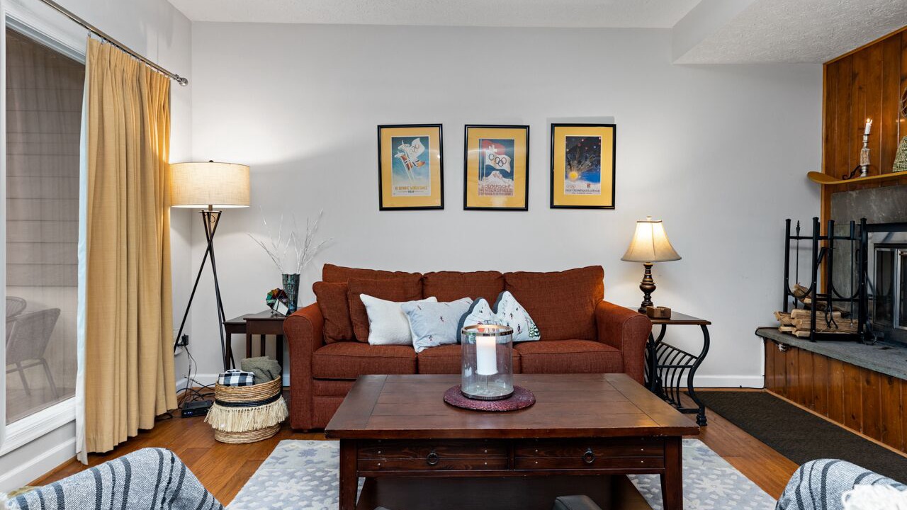 Photo of Livingroom in Wintergreen