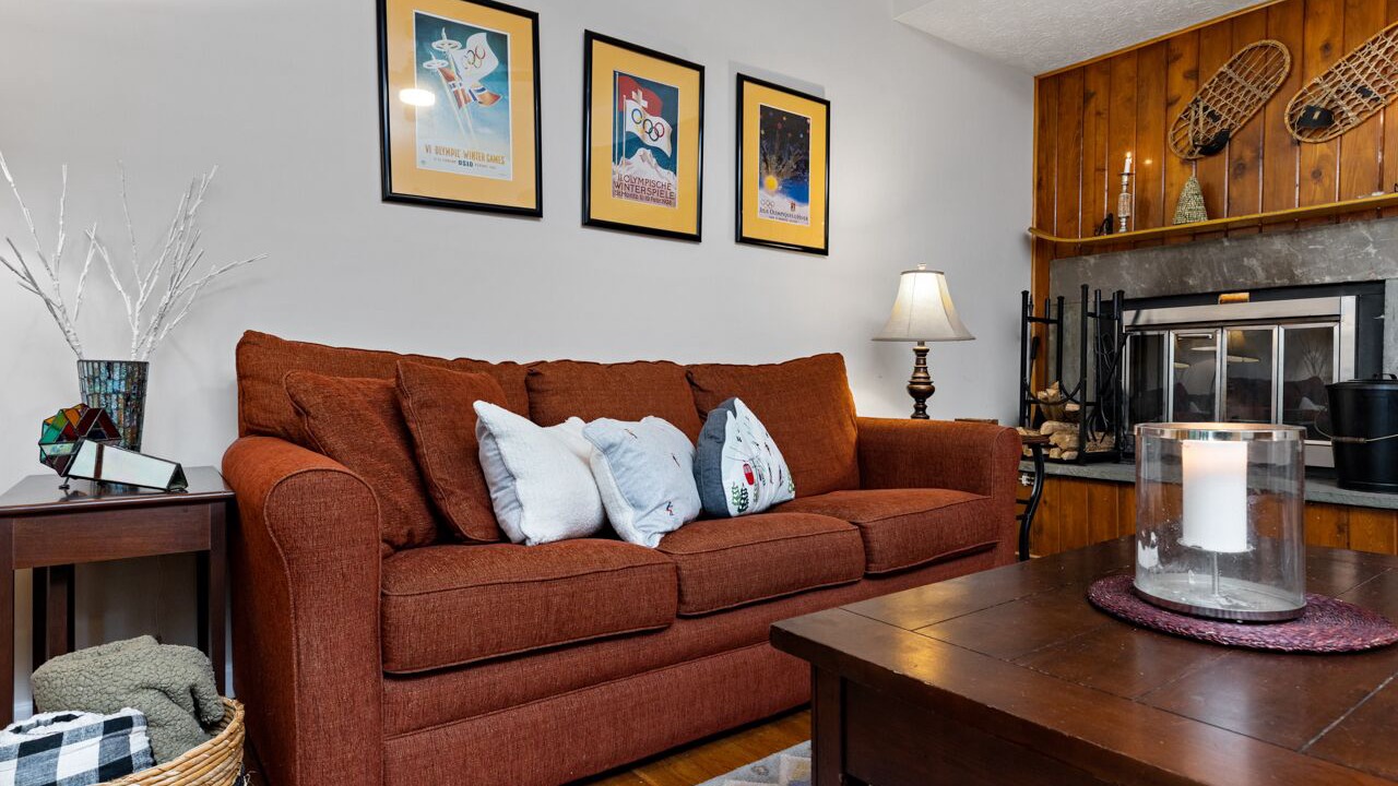 Photo of Livingroom in Wintergreen