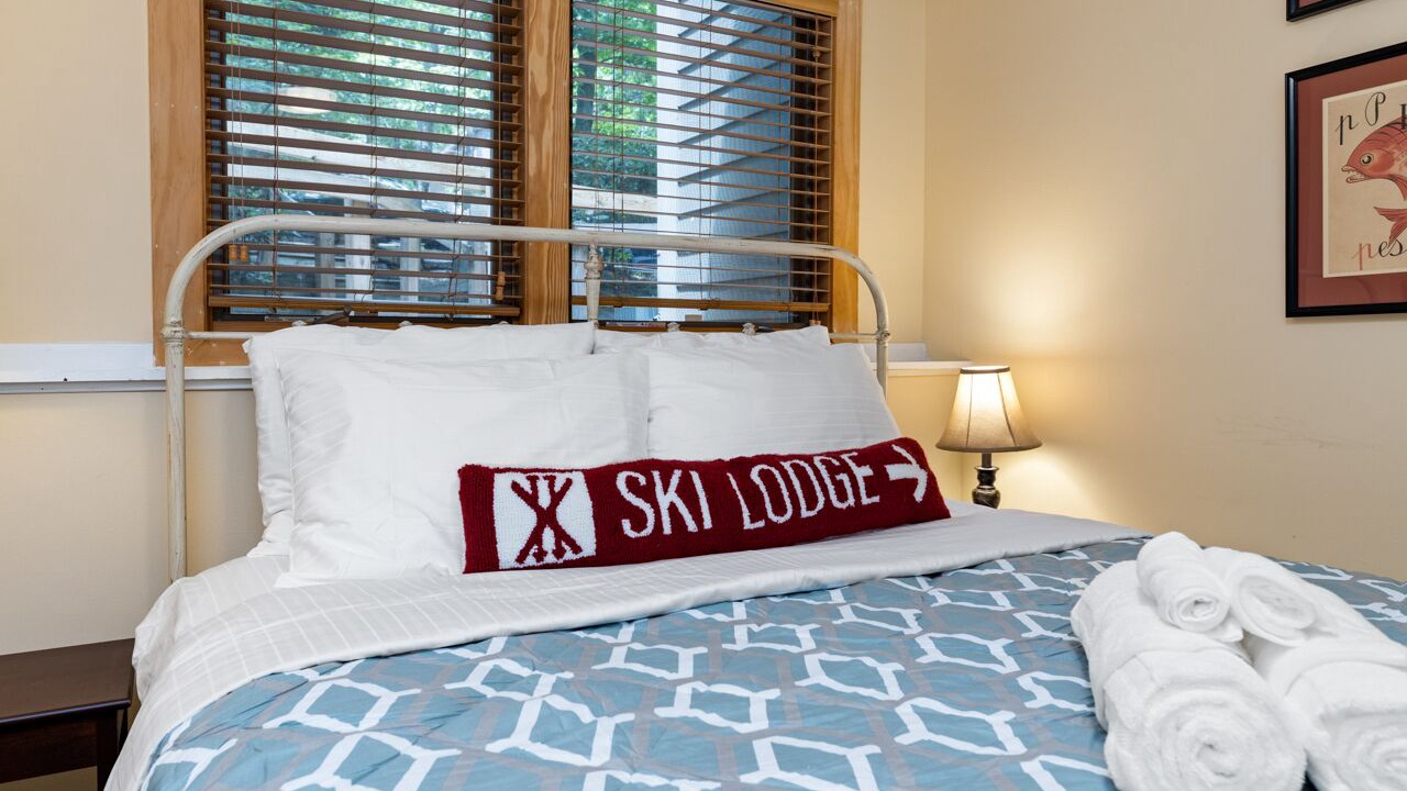 Photo of Bedroom in Wintergreen