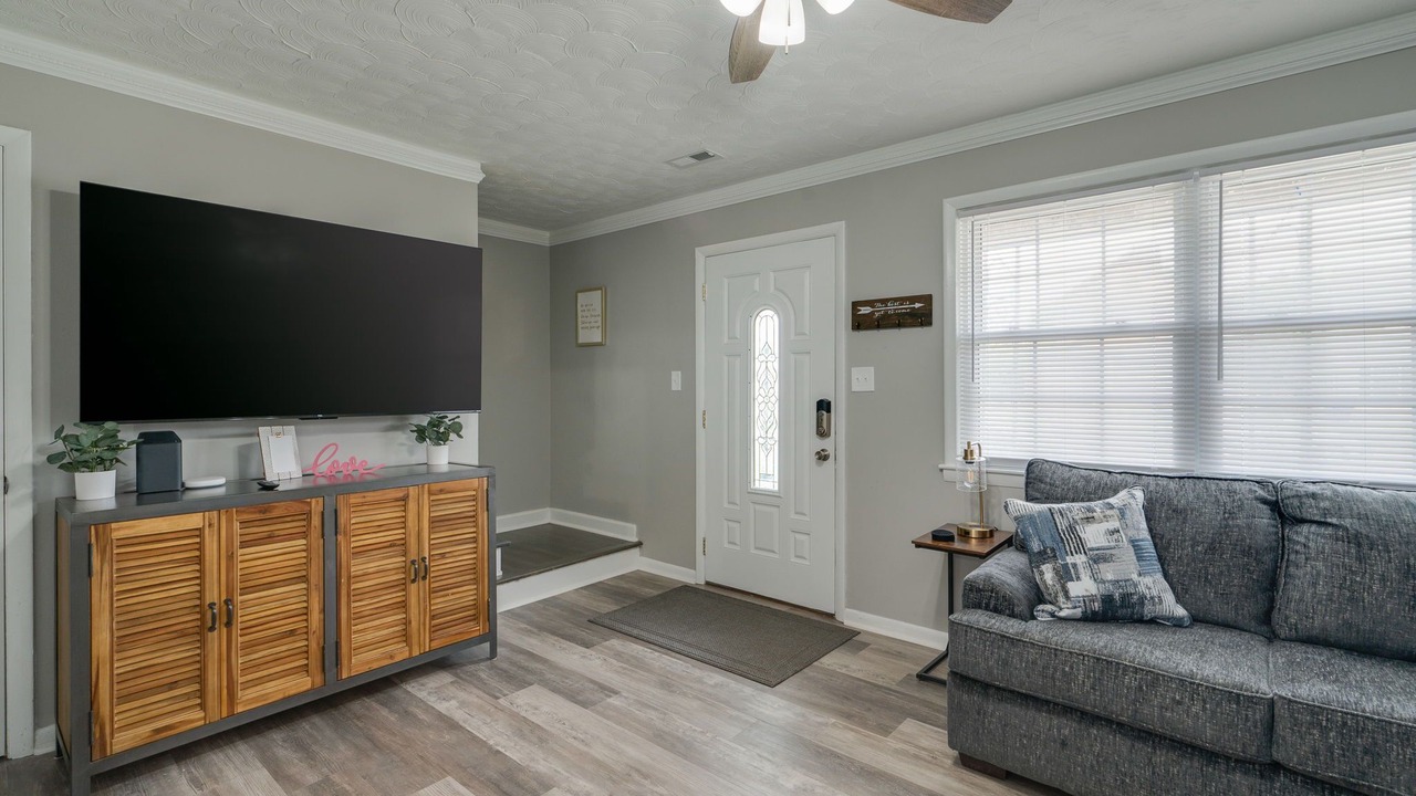 Photo of Livingroom in Newport News