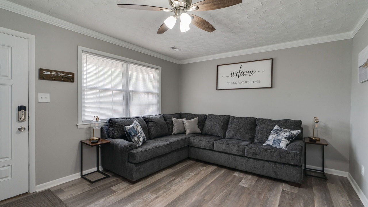 Photo of Livingroom in Newport News