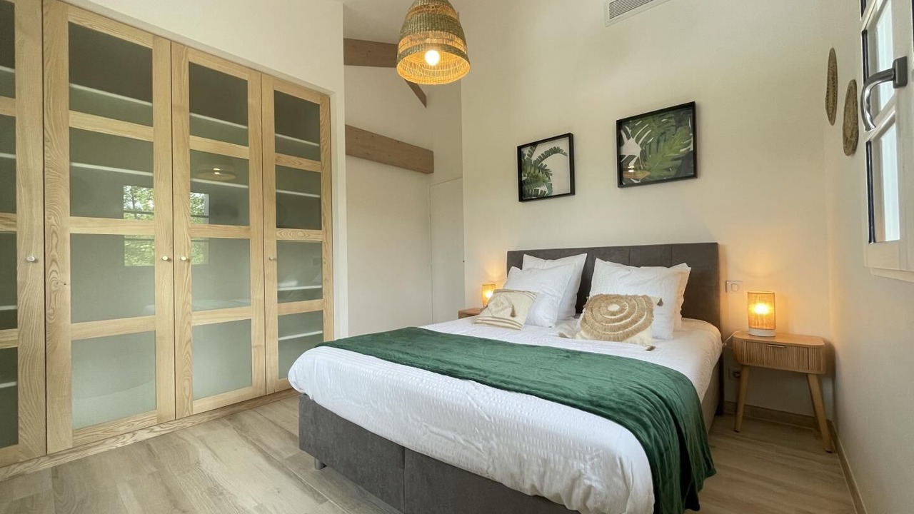 Photo of Bedroom in Sare