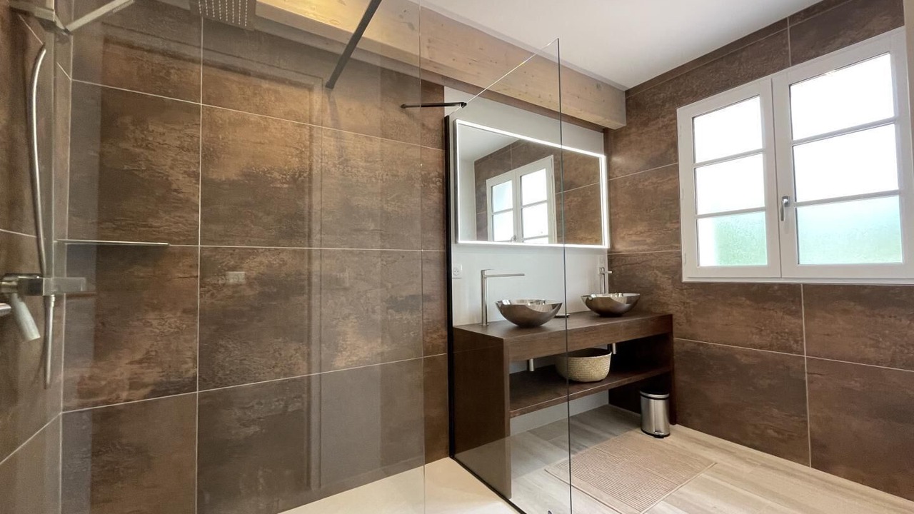Photo of Bathroom in Sare